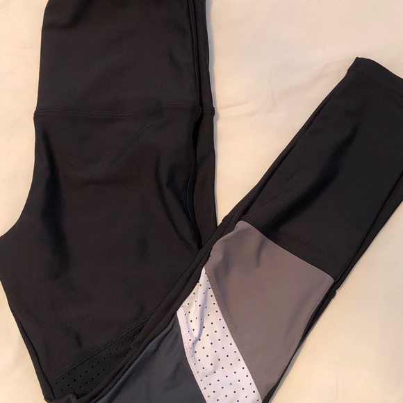 Tully Lou - Maverick Leggings - Picture 4 of 5